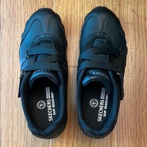 Skechers Women’s‎ Black Leather Slip Resistant Shoes, size 6.5